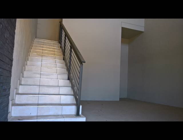 131M² STORAGE UNIT FOR SALE IN MOREHILL